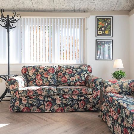 Therese Characteristic Garden Cottage Зандфорт Экстерьер фото